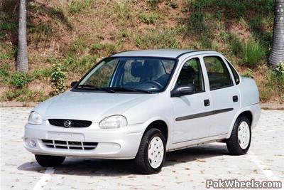 Opel Corsa 12S Swing Sedan