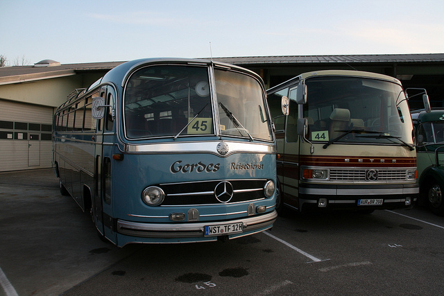 Mercedes-Benz O321HL