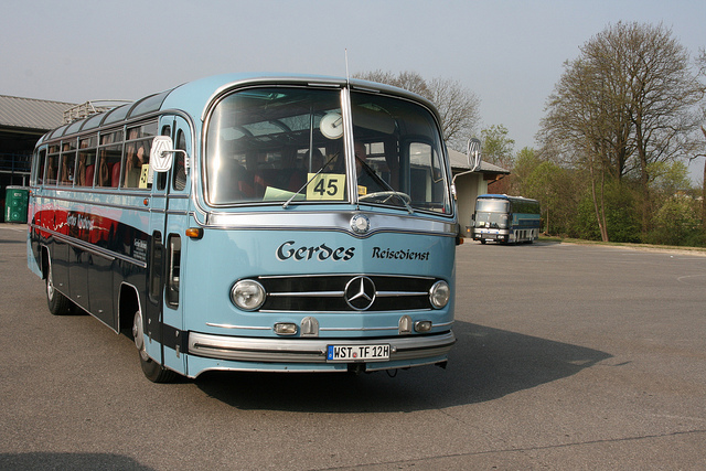 Mercedes-Benz O321HL