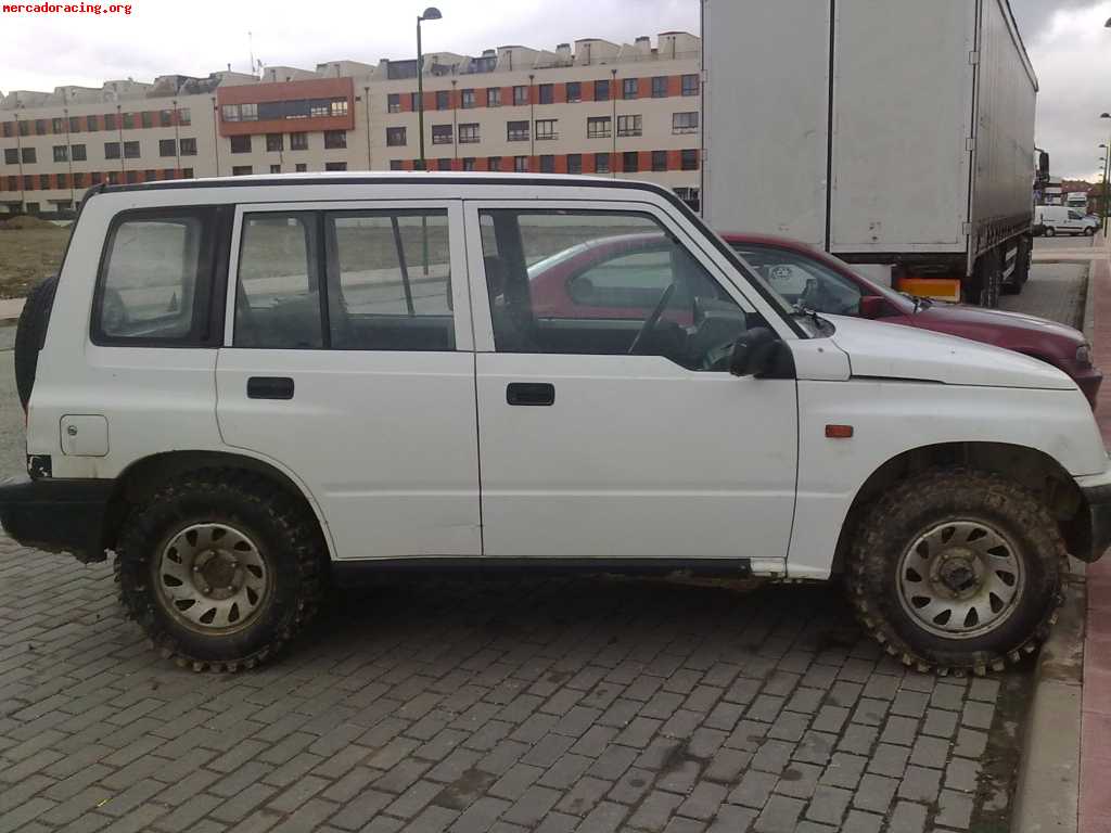 Suzuki Vitara 16