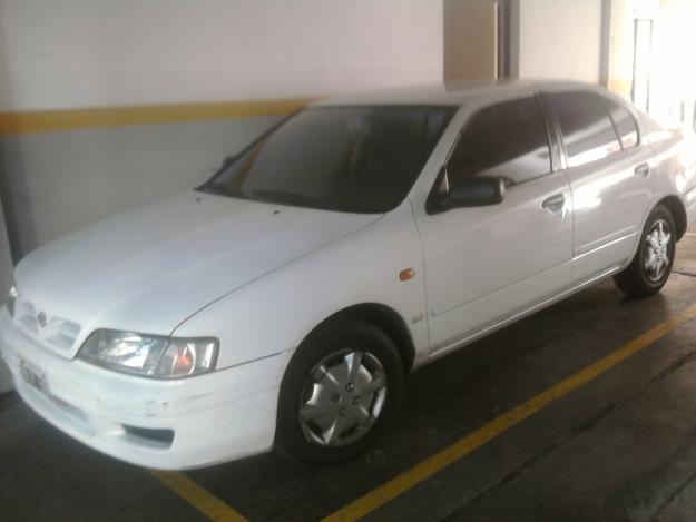 Nissan Primera GX 20