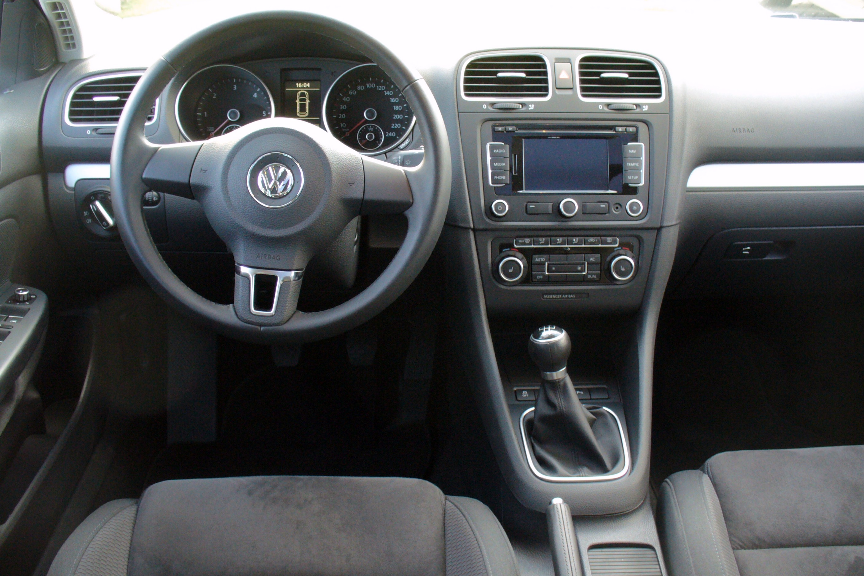 Volkswagen Golf 16 Highline