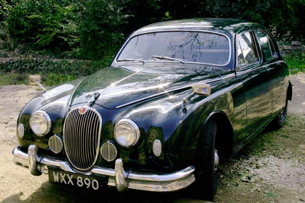 Jaguar Mk I 34 litre saloon