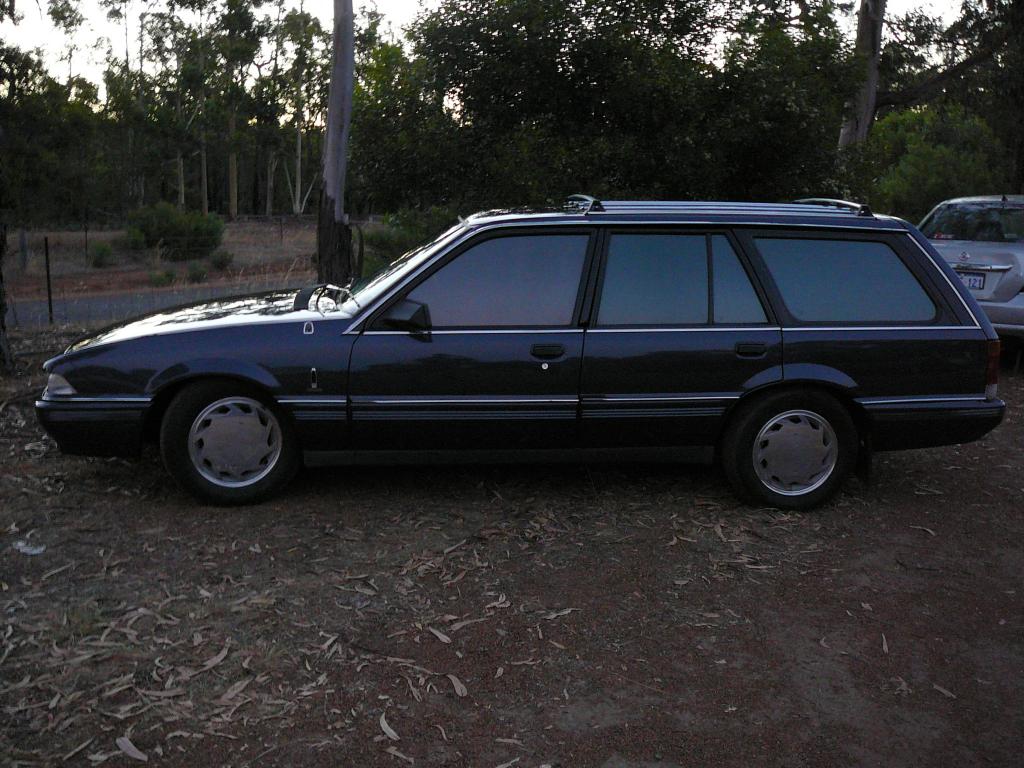 Holden Commodore VL Berlina 30 Wagon