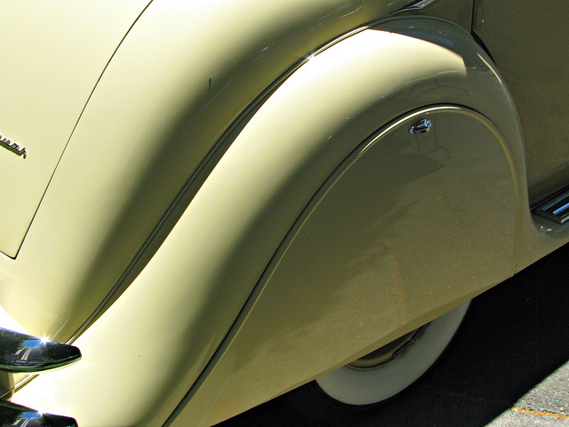 Jaguar Mk V sedan