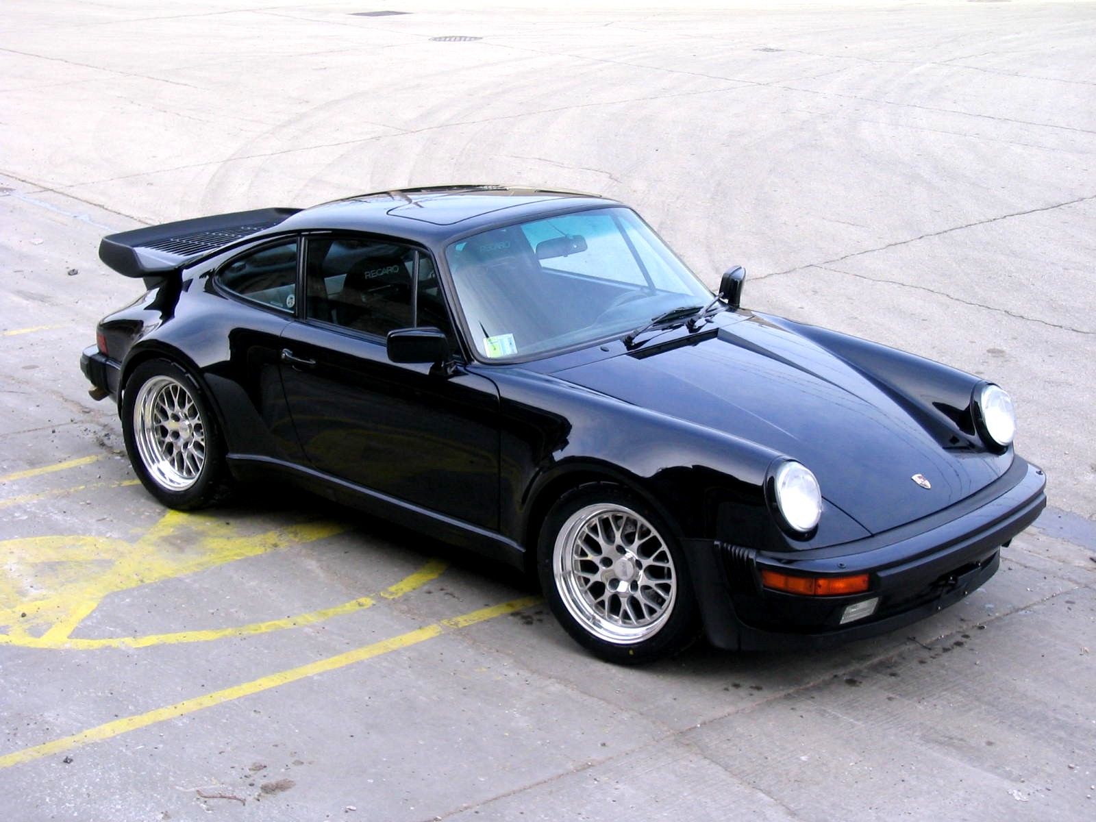 Porsche 930