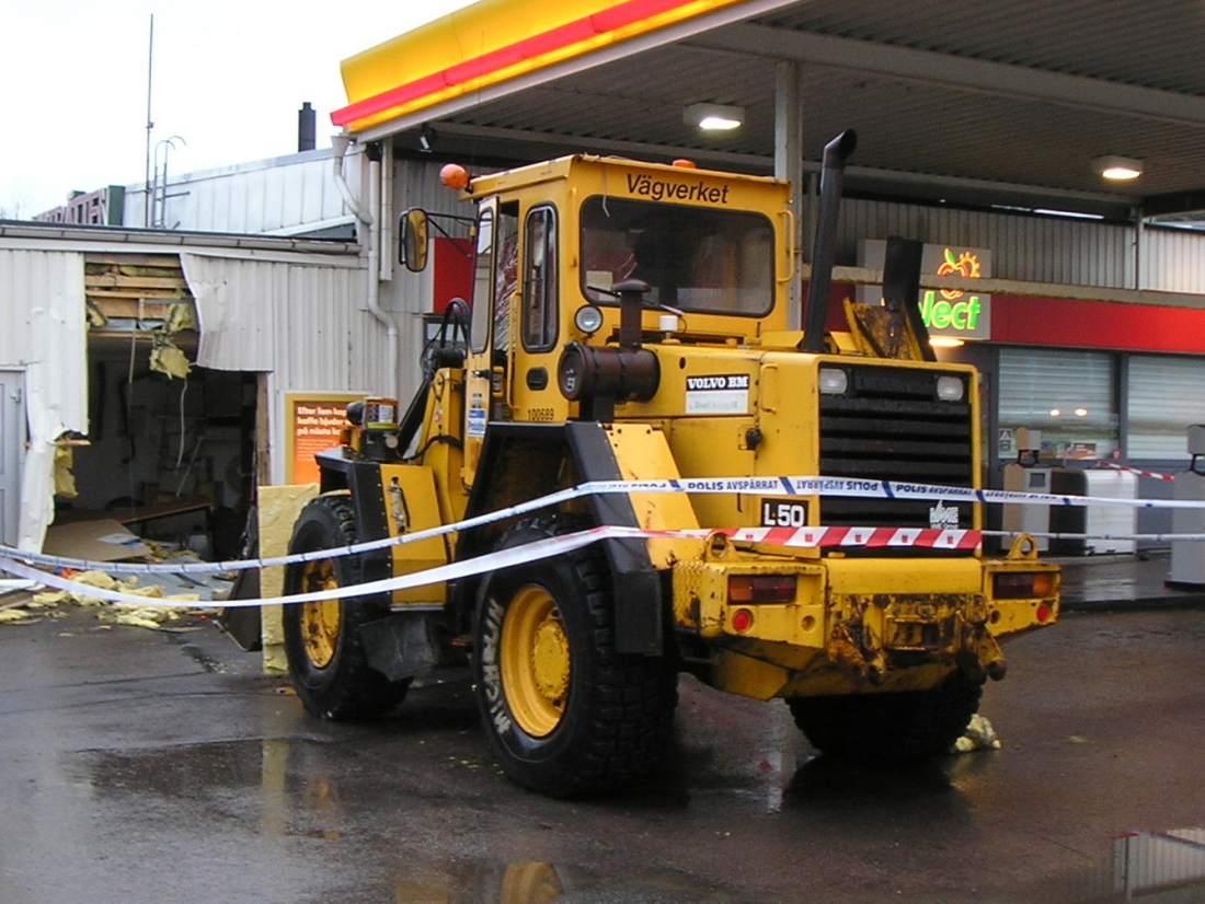 Volvo-BM DR 680TL