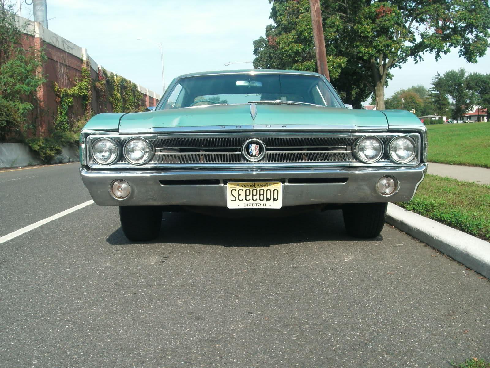 Buick Wildcat 4dr