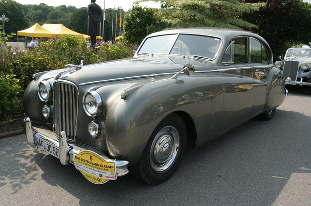 Jaguar Mk VII saloon