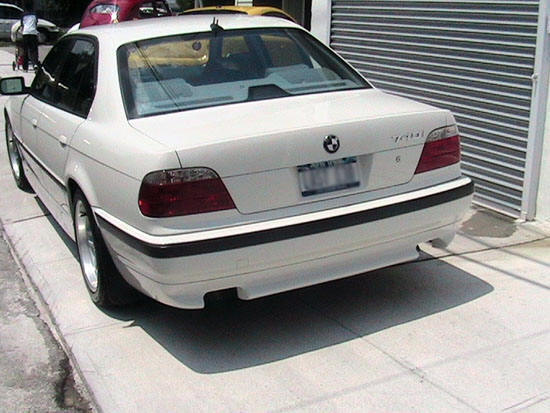 BMW 740i