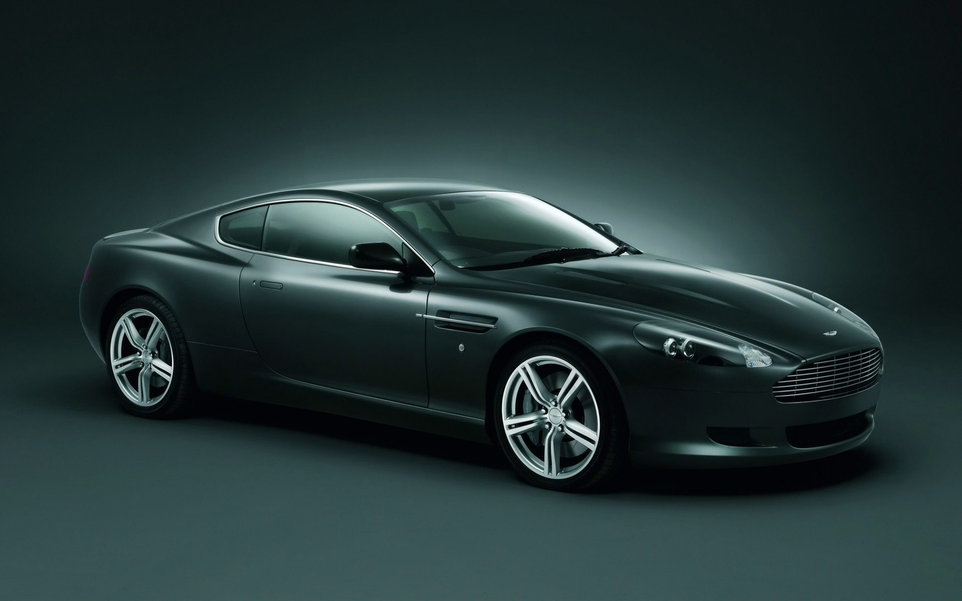 Aston Martin DB9 V12