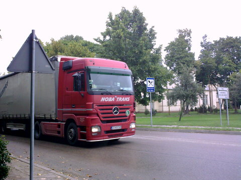 Mercedes-Benz Actros 2654LS33