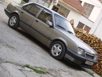 Opel Ascona C