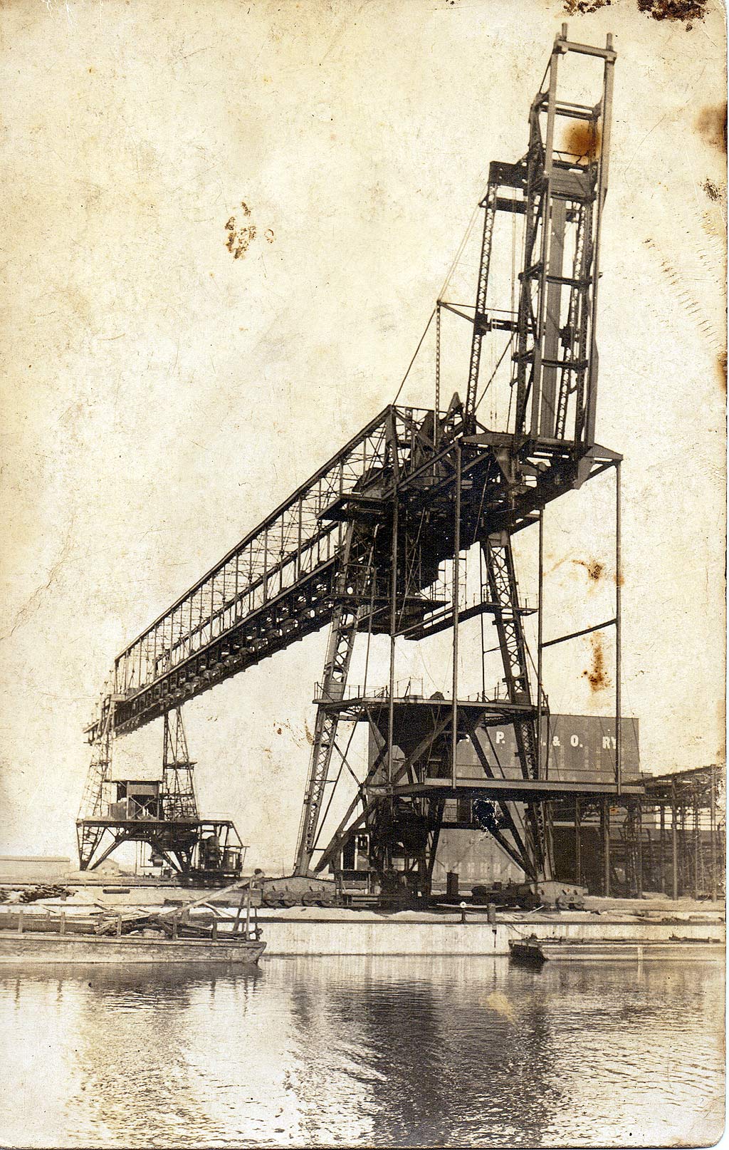 Unknown Cruiser CP 700