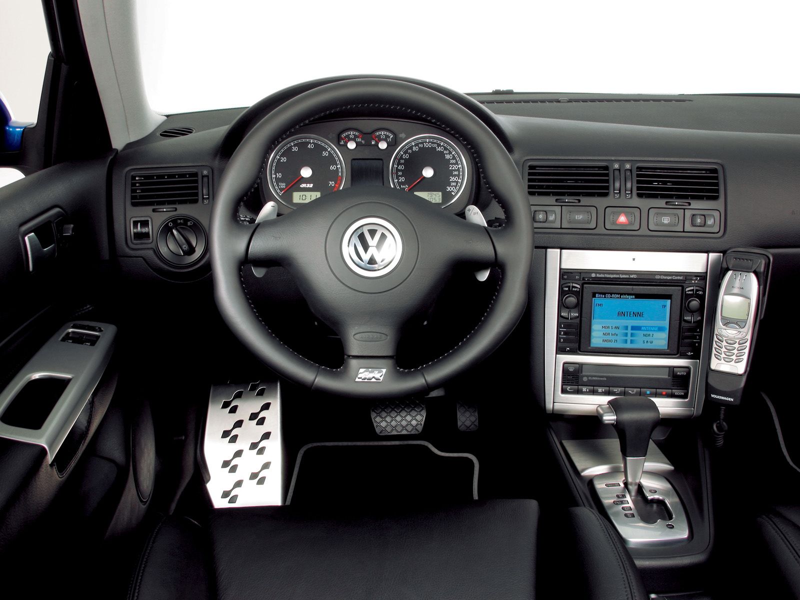 Volkswagen Golf R 32