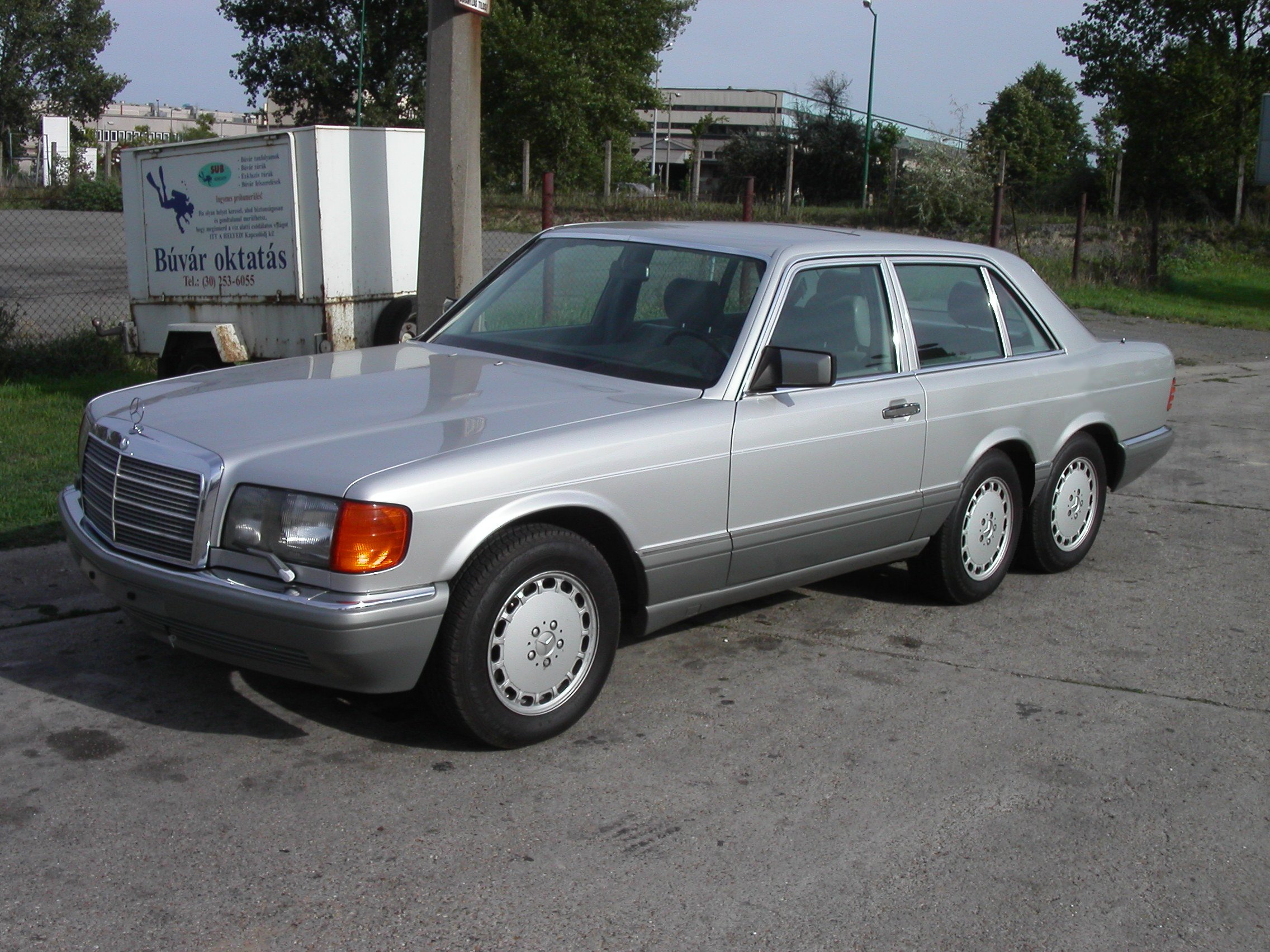 Mercedes-Benz 400 SEL