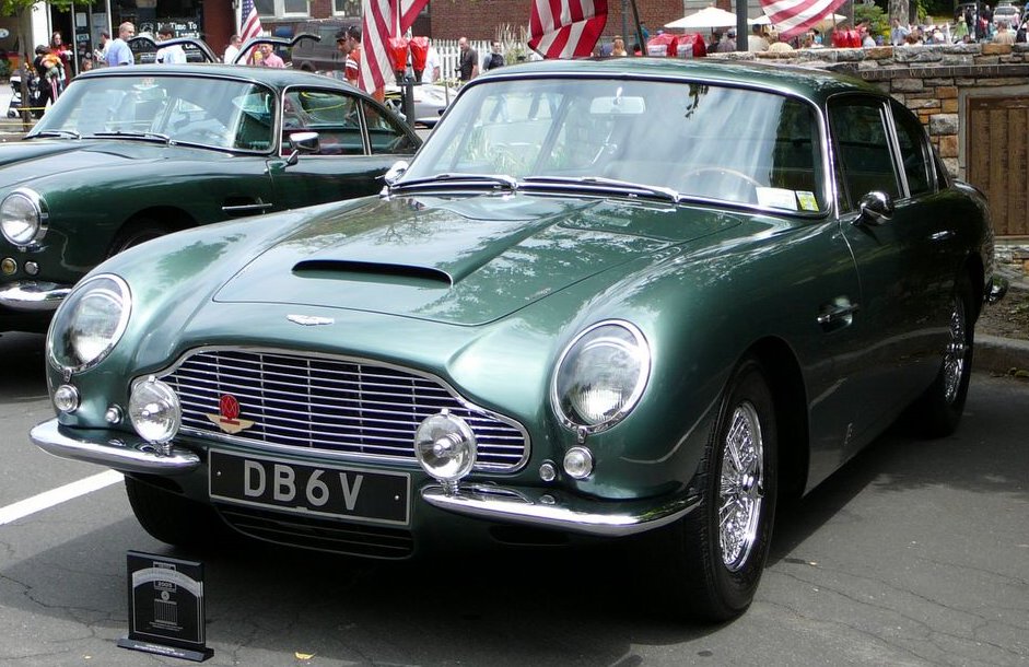 Aston Martin DB6 Vantage