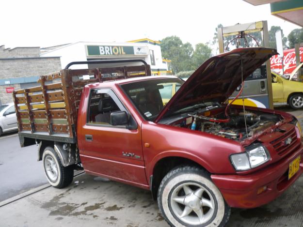 Chevrolet Luv 2300