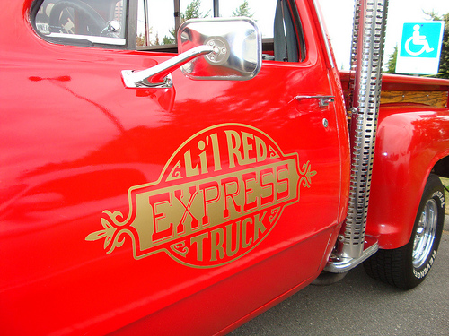 Dodge D-150 Lil red Express
