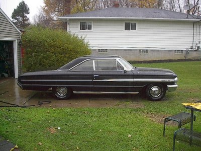 Ford Galaxie 500 2-dr Sedan