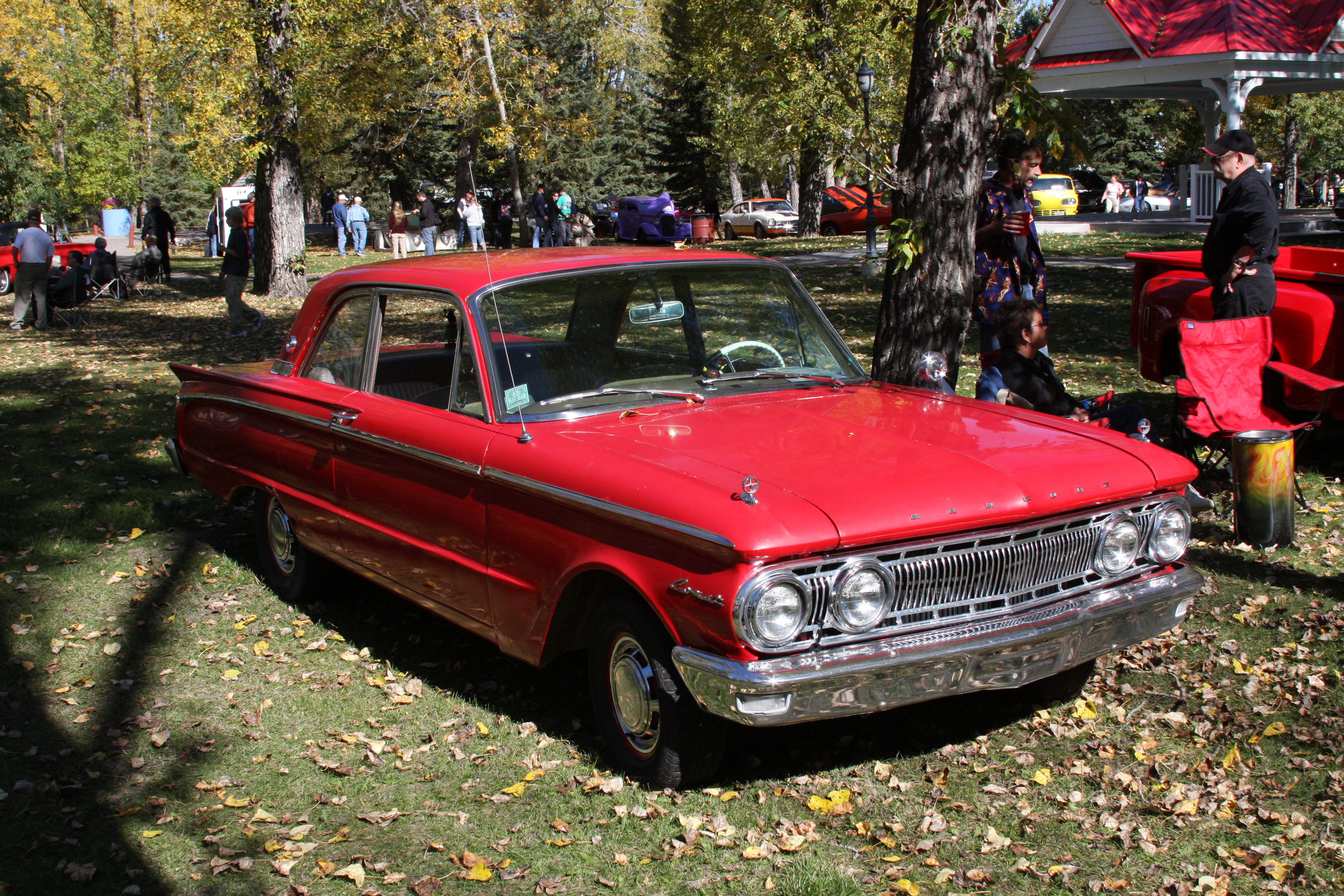 Mercury Comet 2-dr Sedan