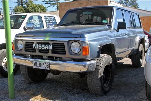 Nissan Patrol 30 ST