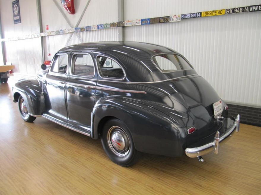 Chevrolet Special de Luxe sedan