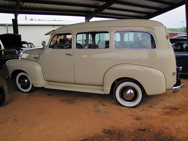 Chevrolet 3100 Suburban