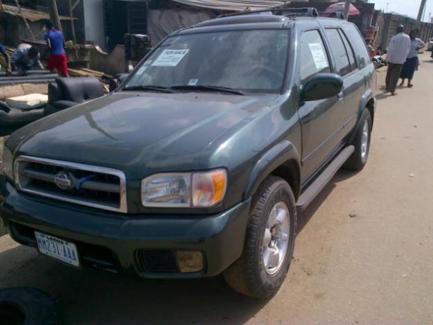 Nissan Pathfinder 35