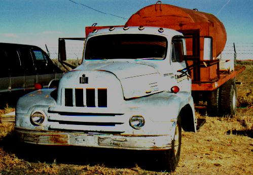 International Harvester R-190