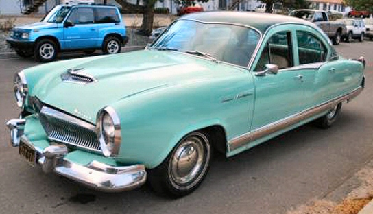 Kaiser Manhattan 4-dr Sedan