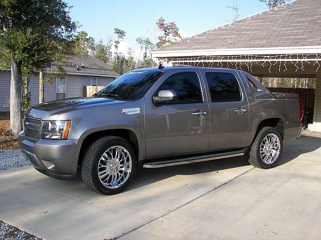 Chevrolet Avalanche Regency:picture # 9 , reviews, news, specs, buy car 2007 Chevy Avalanche Pros And Cons