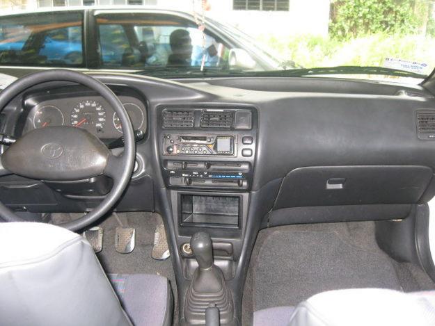 Toyota Corolla 16 GL hatchback