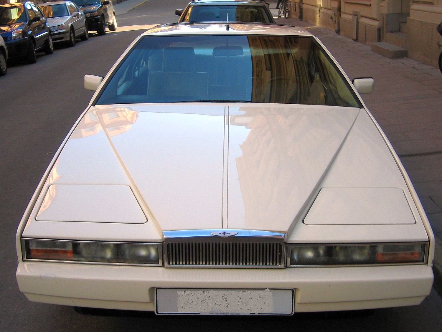 Aston Martin Lagonda