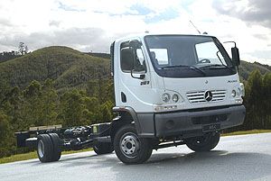 Mercedes-Benz Accelo 915C