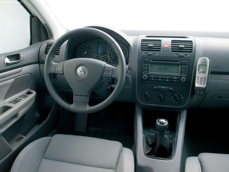 Volkswagen Golf 16 FSi