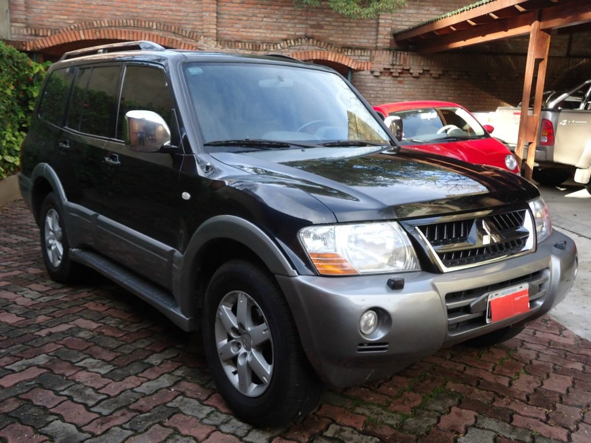 Mitsubishi Montero GLS 32