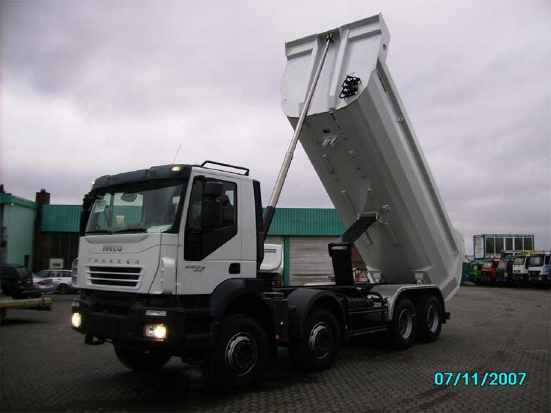 Iveco Tracker