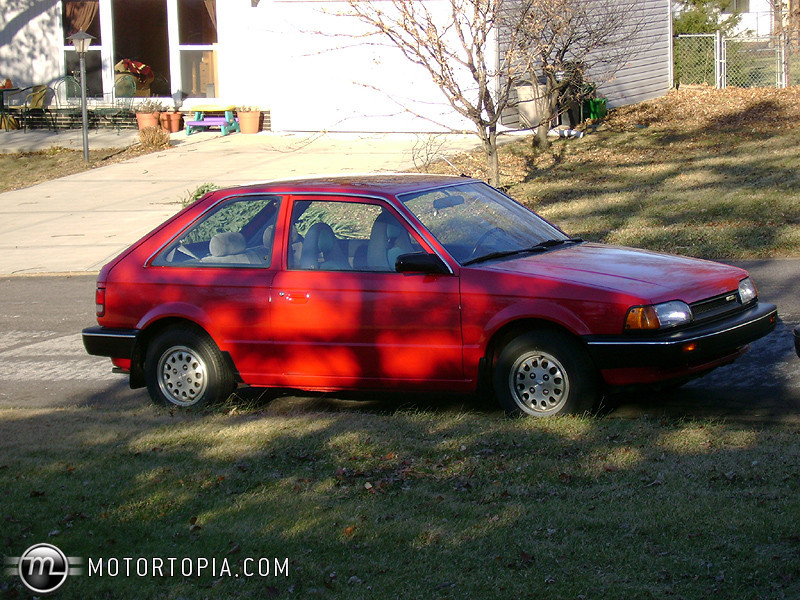 Mazda 323 13 LX hatch