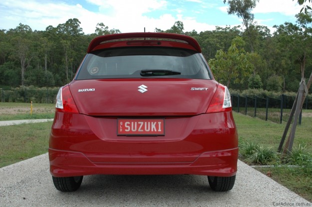 Suzuki Swift GLX 15