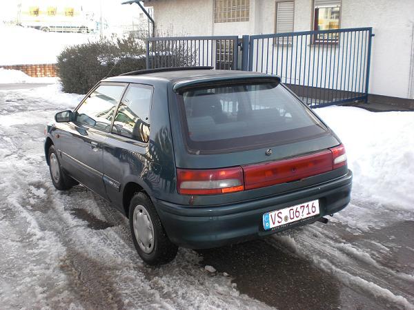 Mazda 323 15 GLX Sedan