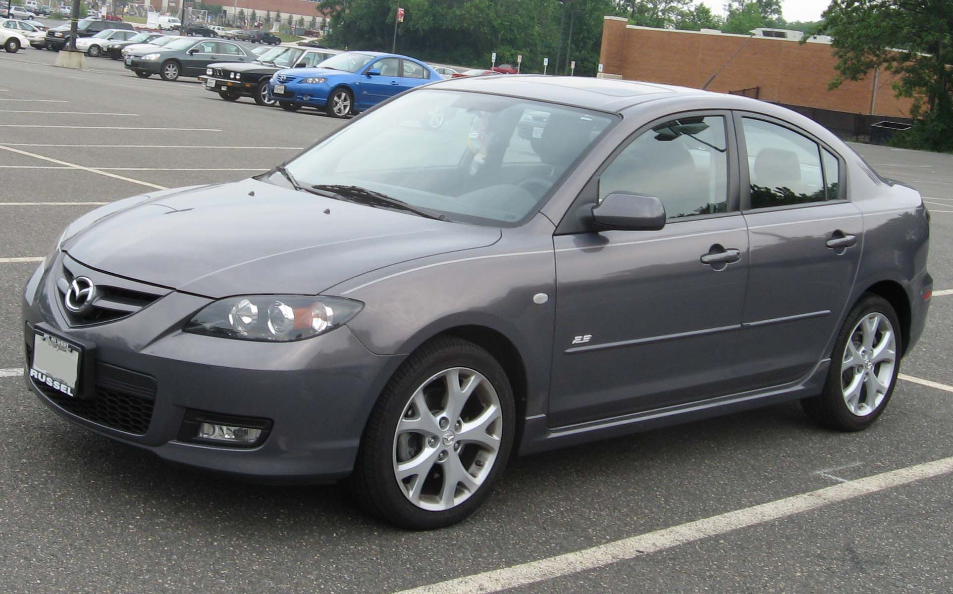 Mazda 3 16L Sedan