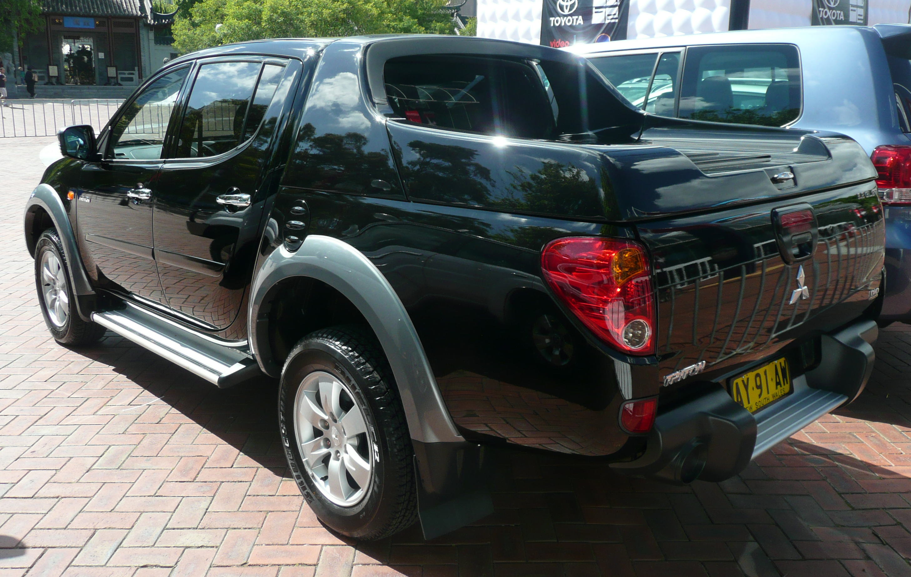 Mitsubishi Triton