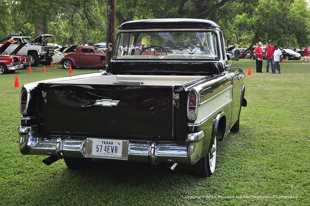 Chevrolet 3124 Cameo