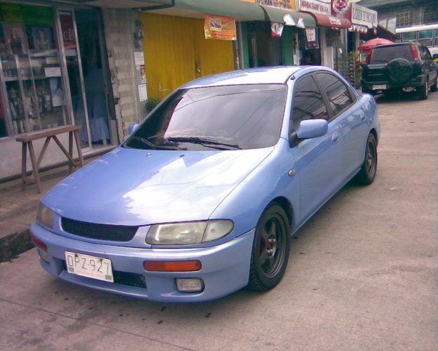 Mazda 323 GLXi