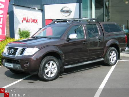 Nissan Navara 25 LE Crew Cab 4x4