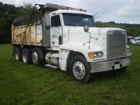 Freightliner FLD Dump