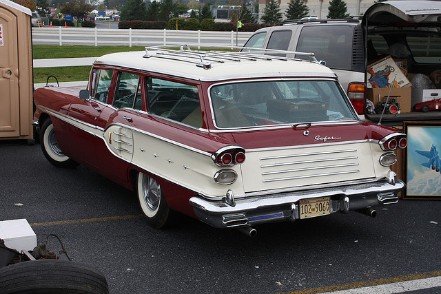 Pontiac Star Chief Custom Safari wagon