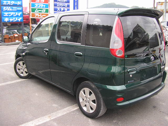 Toyota Hi Ace 25 Di-D Cargo