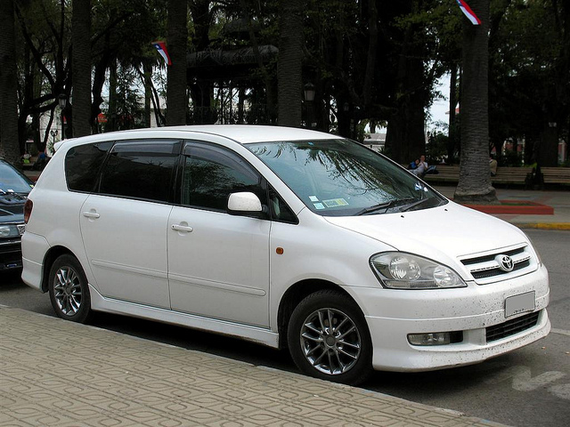 Toyota Ipsum 240i